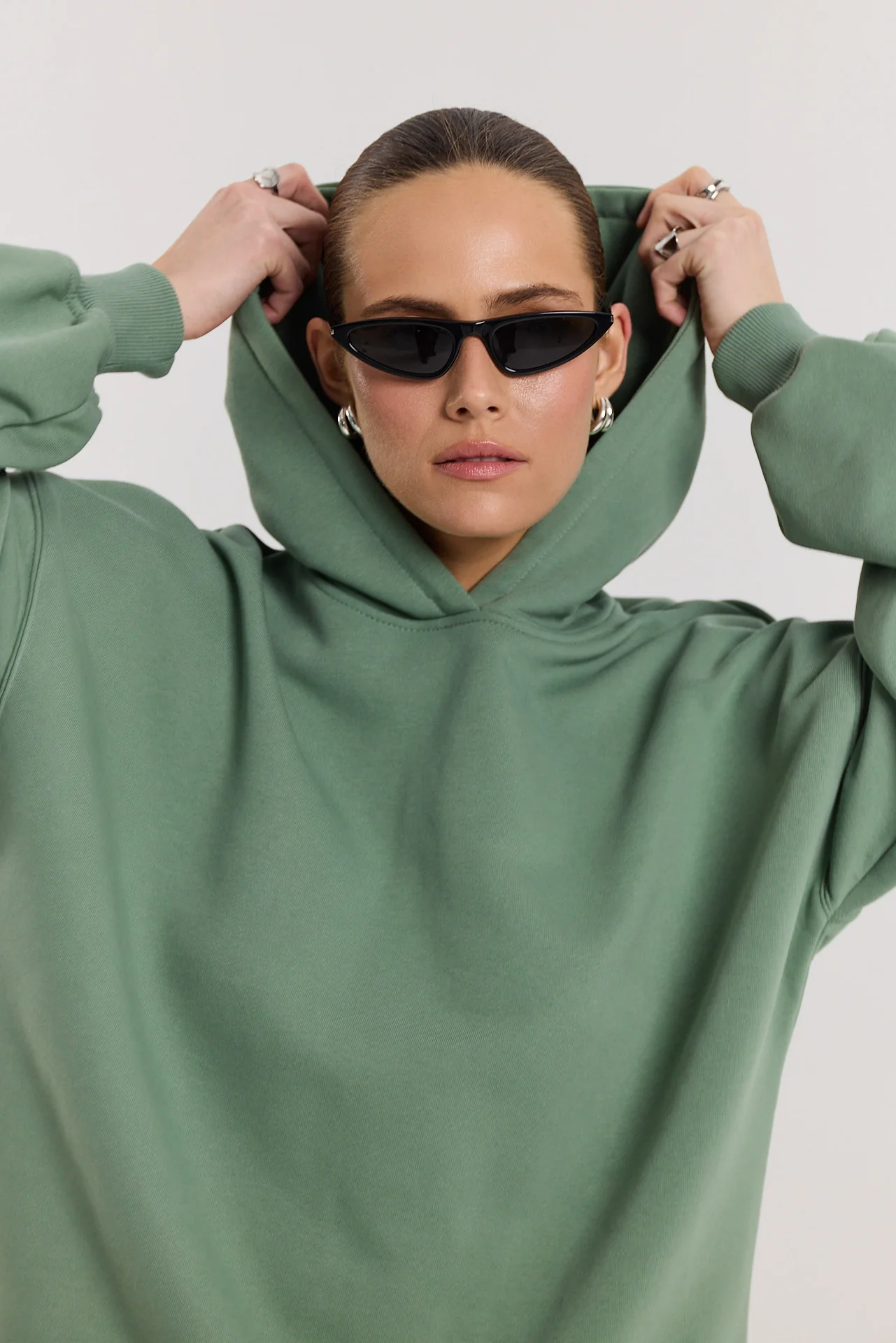 Bluza Boyfriend Hoodie dark matcha - Image 4