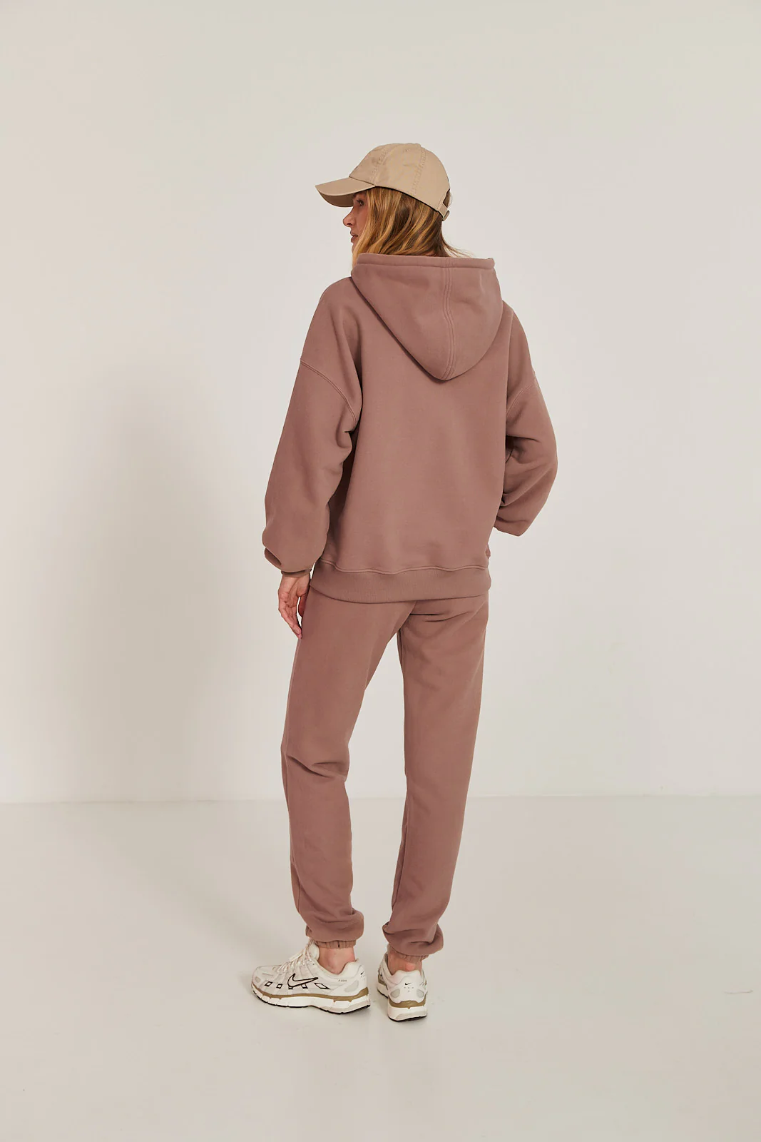 Bluza Boyfriend Hoodie mocca mousse - Image 5