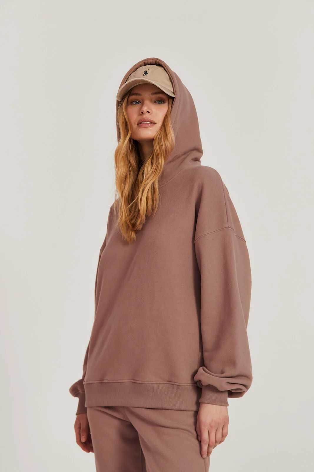 Bluza Boyfriend Hoodie mocca mousse - Image 8
