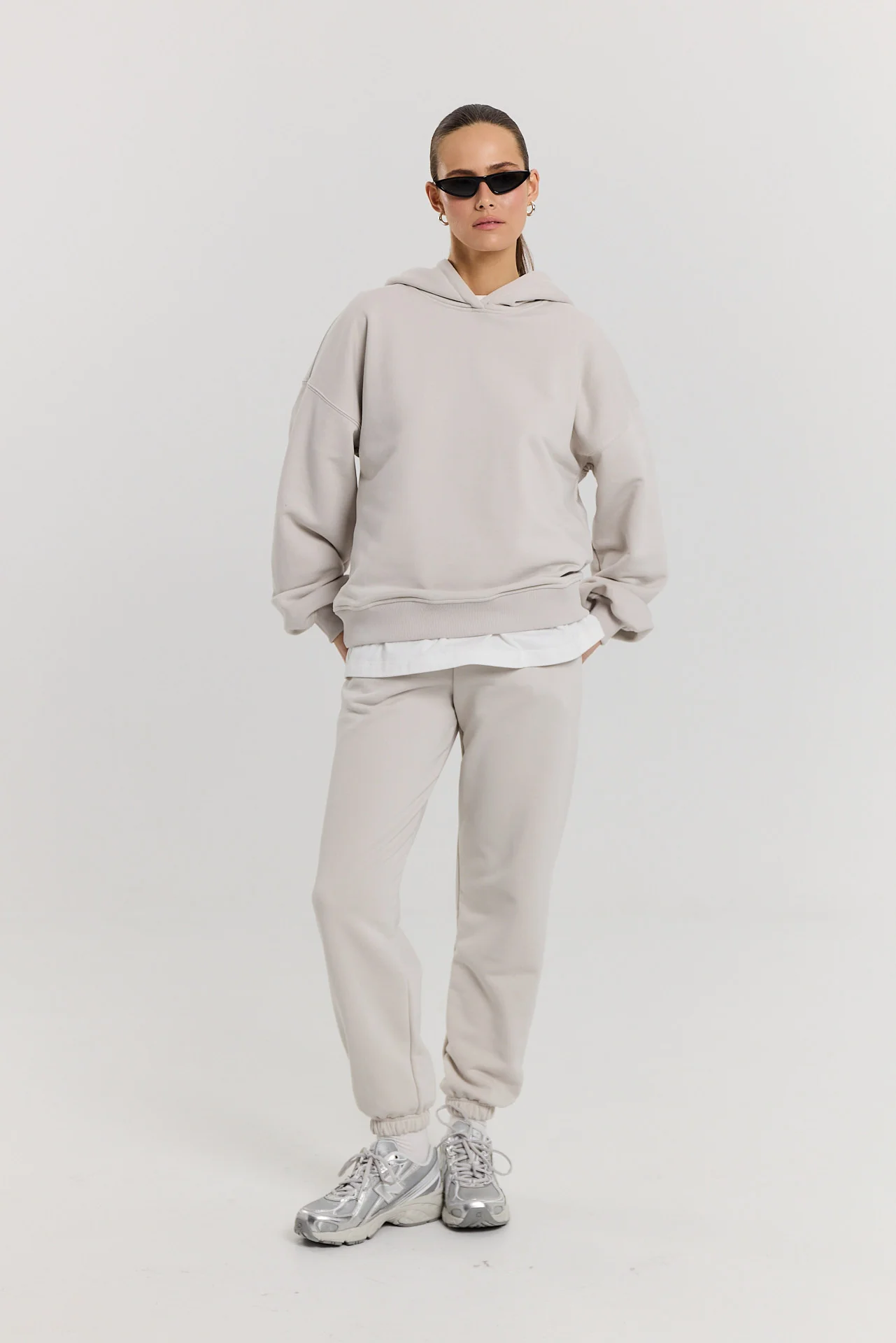 Spodnie dresowe almond milk - Image 5