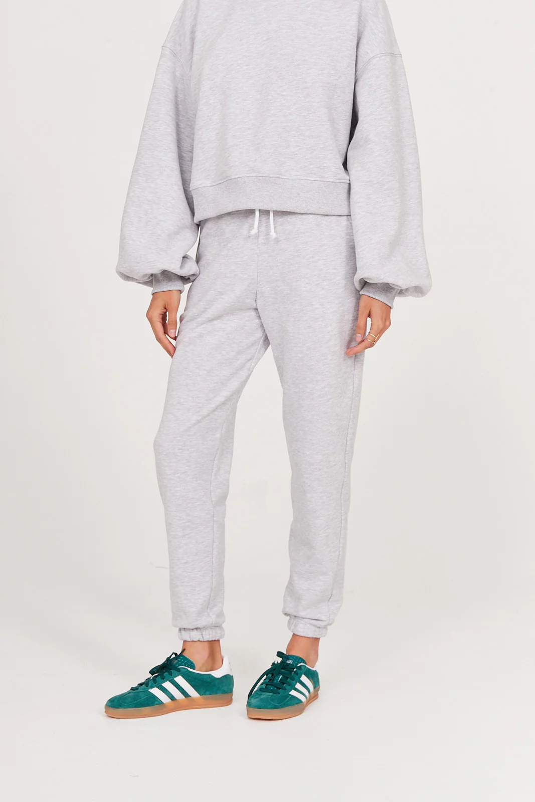 Spodnie dresowe light grey melange - Image 10
