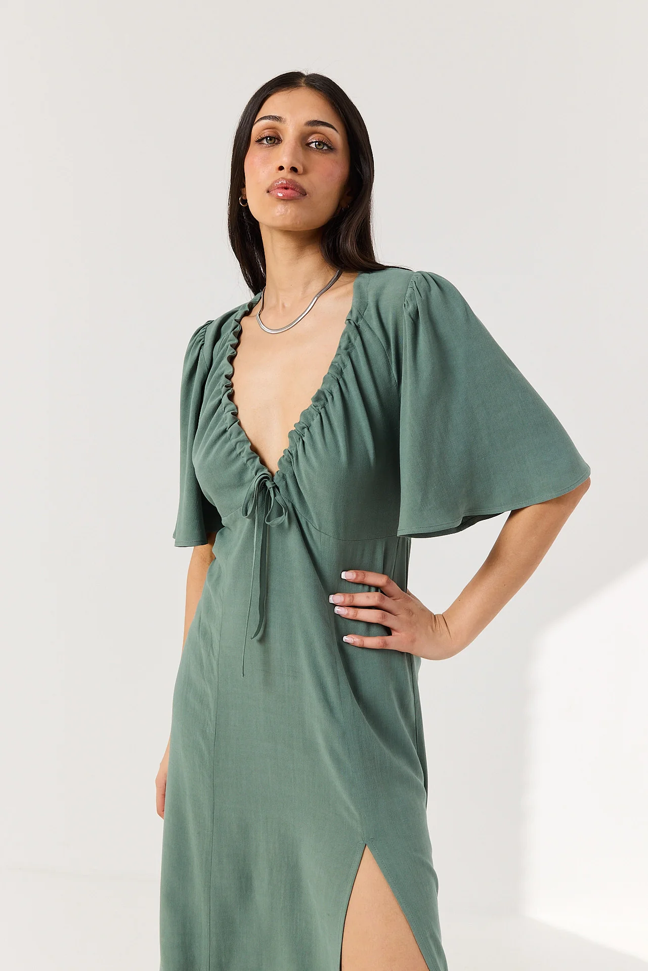 Sukienka Alessa smoky green - Image 8
