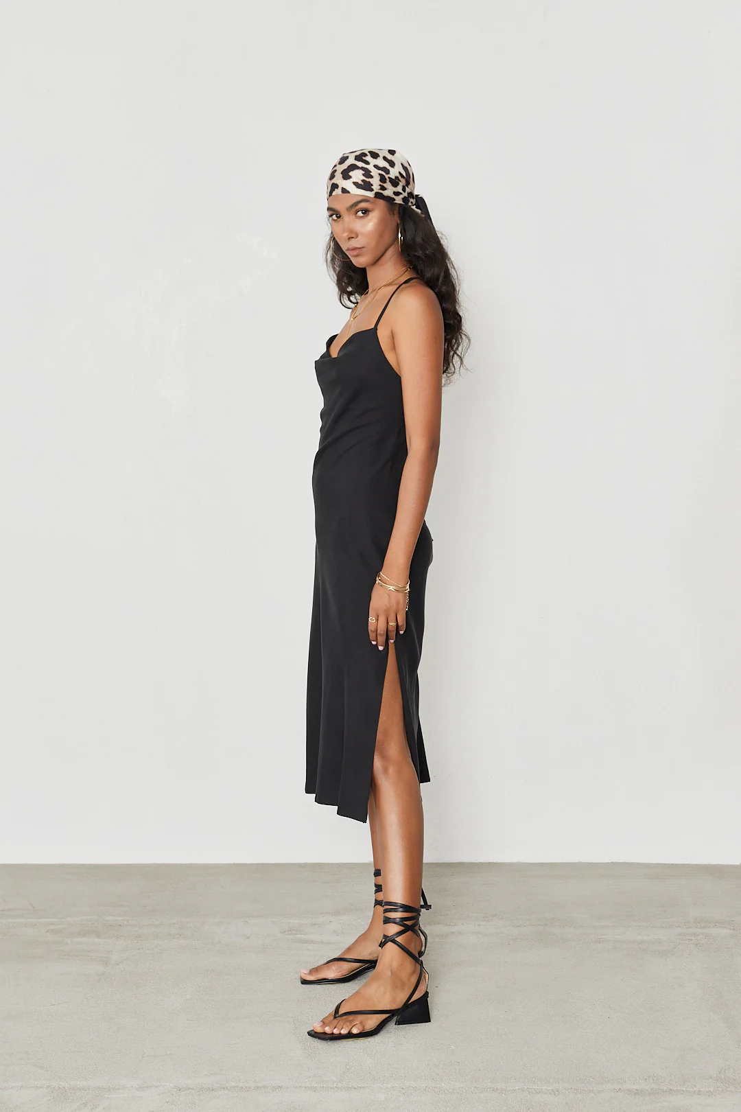 Sukienka Ari black - Image 4