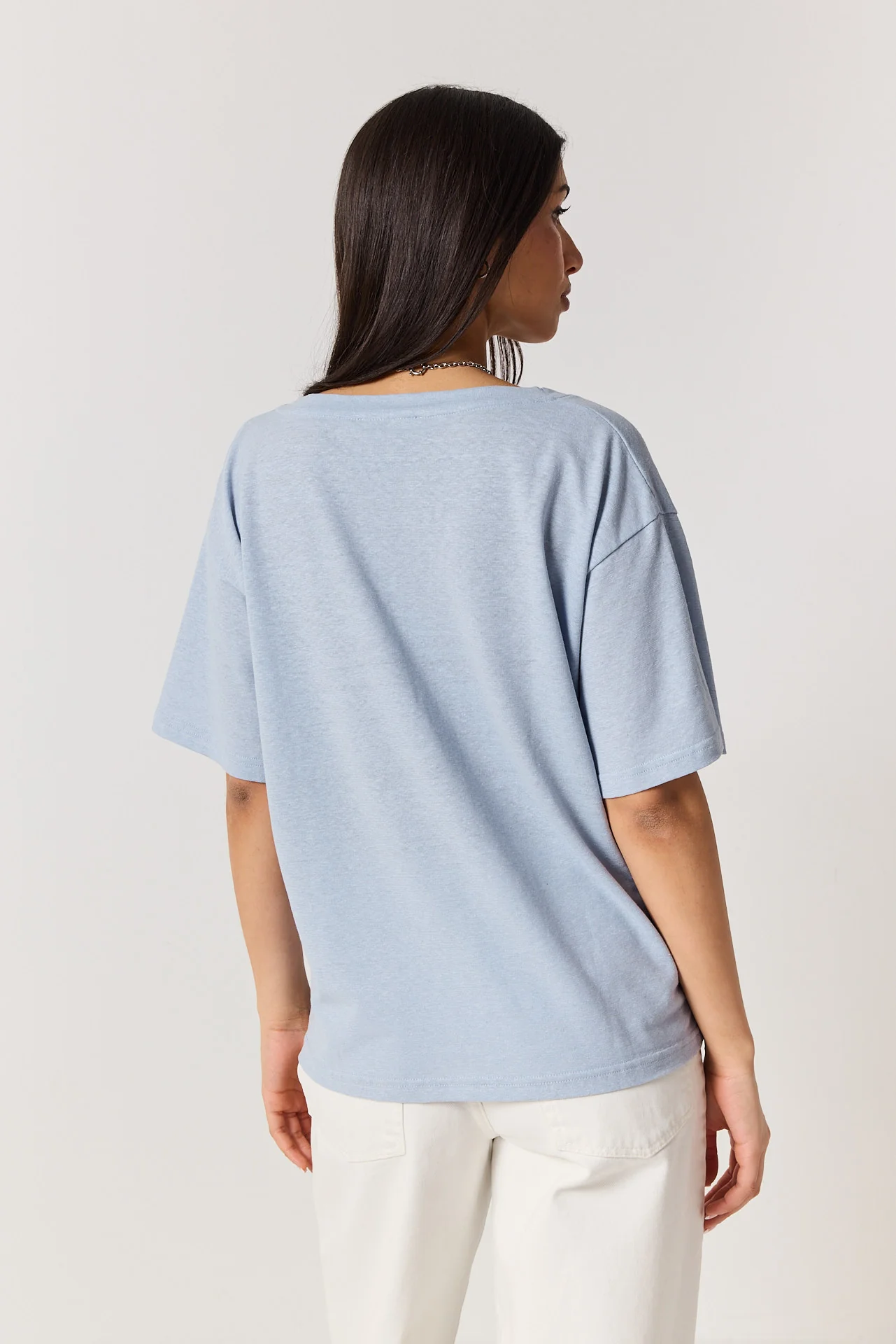 T-shirt V linen powder blue - Image 7